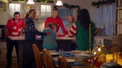 Uh, sorry, it's, it's work.
I-I gotta take this. - The Dog Days of Christmas