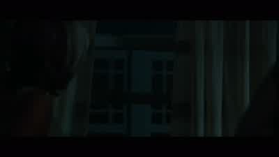 UH, STAY HERE. - Annabelle