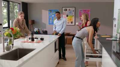 Uh, Steph forgot
her science book - The Love Club: Lauren’s Dream