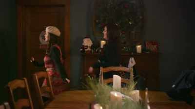 Uh, take turns
with this and grab a piece - The Christmas Listing