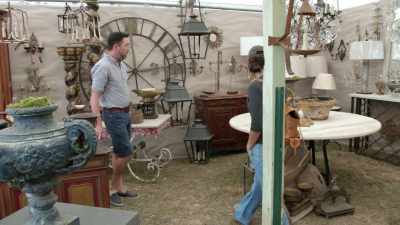 Uh, that's actually
a pine. - Fixer Upper: Behind the Design