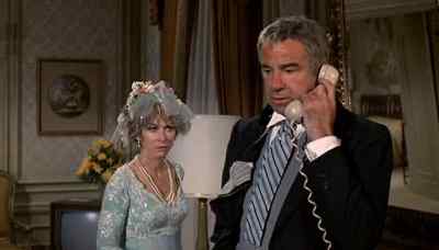 Uh, the Baroque Room, please. - Plaza Suite