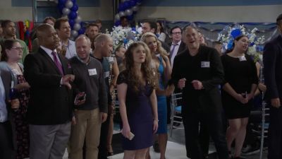 Uh... but the DJ is stuck in traffic. - Fuller House