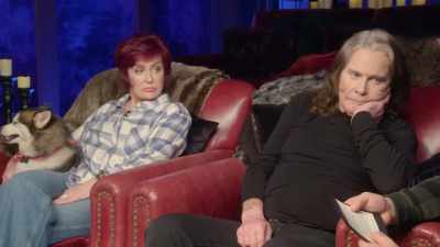 Uh, the National UFO
Reporting Center - The Osbournes Want to Believe