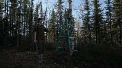 Uh, the only question is, uh,
is this tree strong enough to - Life Below Zero: Next Generation
