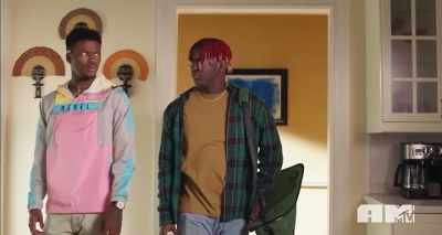- Uh-uh, he's messy.
- He's acting real funny. - How High 2
