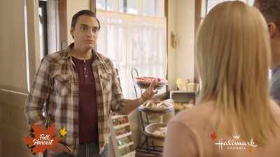 -Uh, uh, how would that even...
-H-how about this? - Heart of Down Under