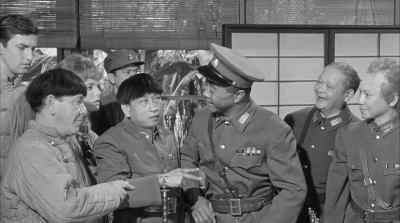 Uh-uh. - The Three Stooges Go Around the World in a Daze