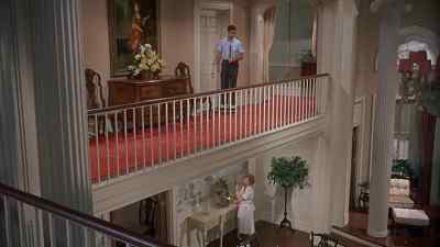 Uh-uh-uh!
Herbert. Not that room. - The Ladies Man
