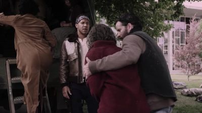 Uh-uh, uh-uh. No wounded. - Z Nation
