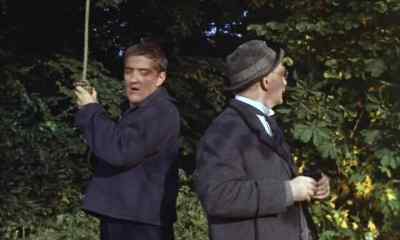 - Uh, Vincent.
- Hmm? - The Mouse on the Moon