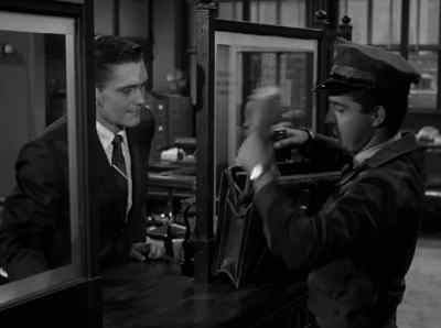 -Uh what am I doing that's wrong?
-Nothing. - Alfred Hitchcock Presents