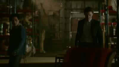 Uh, what the hell do you think you're doing? - Legacies