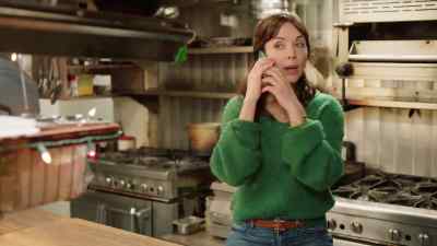 - Uh, what... what if I made
a partial payment today? - Jingle Bell Love