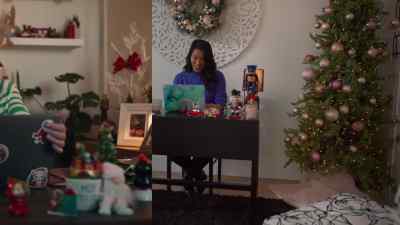 Uh, why don't you
have words on you. - Confessions of a Christmas Letter