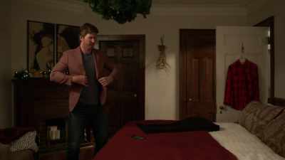 Uh, yeah, yeah, I'm just
trying on a new jacket. - The Secret Gift of Christmas