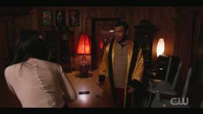 UHH!
[CLATTERING] - Kung Fu
