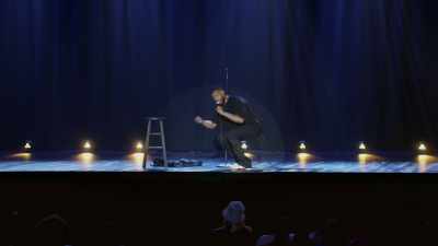 "Uite, văd că au mâncat pepenele." - Marlon Wayans: God Loves Me