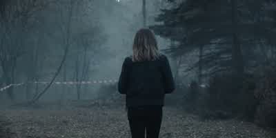 Ulrich, ich bin's, Charlotte. - Dark