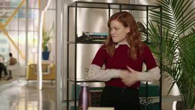 Um, can I ask you something?
- Hmm? - Zoey's Extraordinary Playlist