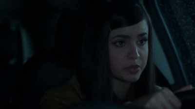 Um, Claire Hotchkiss found
a present - Pretty Little Liars: The Perfectionists