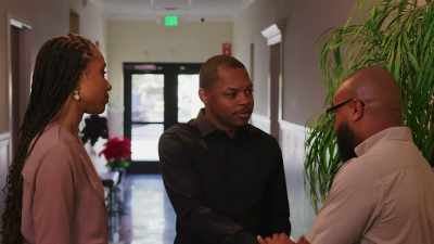 Um Deante, pleased to meet you young man. - Street Code Broken