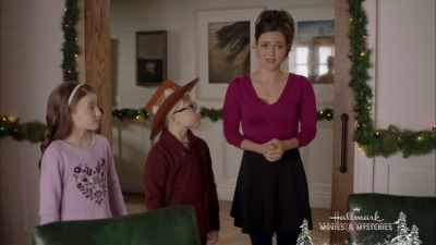 Um, Emma and Max
would like to display - Christmas at Grand Valley