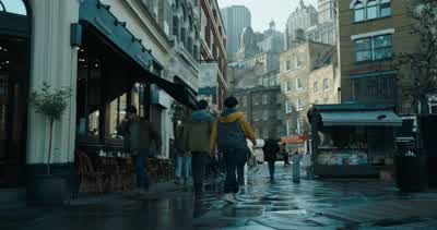 - Um, give me your laptop. - The Flash