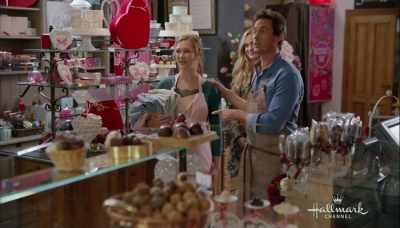 Um... hi, sorry. I'm a tourist. - Love, Romance & Chocolate