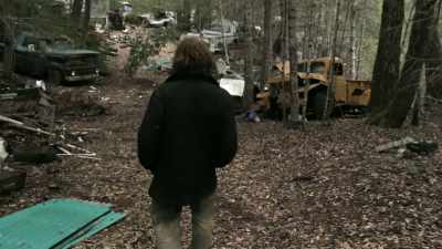 Um, hit him in the face - Murder Mountain