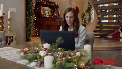 Um, I can't leave.
I hope you understand. - A Dash of Christmas