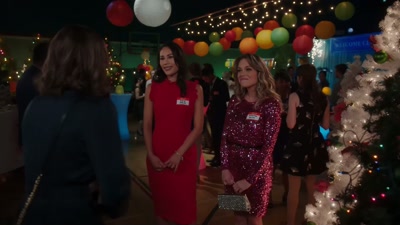 Um... I gotta take this.
I'll be right back. - Christmas Class Reunion