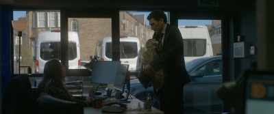 Um, I need to see, uh, Mr Fishwick. - Bank of Dave