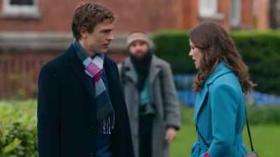- Um, I think some random
dude is following us. - Christmas in Notting Hill