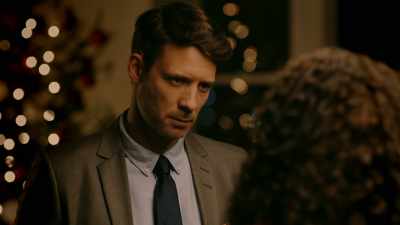 Um, I thought that
you and Zoey... - Six Degrees of Santa