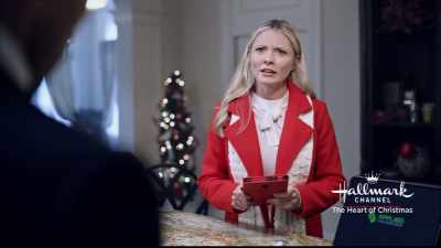 Um, I'm not really sure
that this is the right-- - Christmas at Graceland: Home for the Holidays