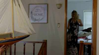 UM, LET'S JUST PUT IT
IN THE GUEST ROOM. - Welcome to Plathville