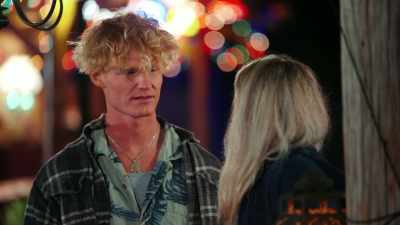 - Um, no. We're just friends. - Love in Fairhope
