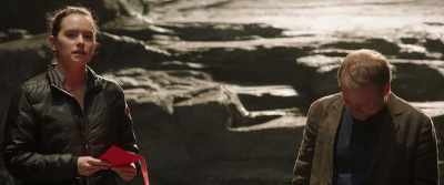 -Um...
-(RIDLEY SNIFFLES) - The Director and the Jedi