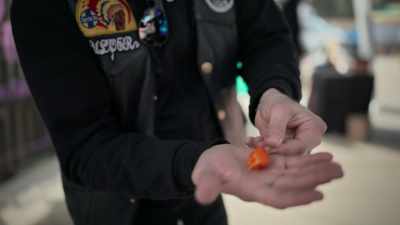 Um, this right here is,
it's a Primotalii Jigsaw. - Superhot: The Spicy World of Pepper People