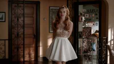 'Um..' - Famous in Love