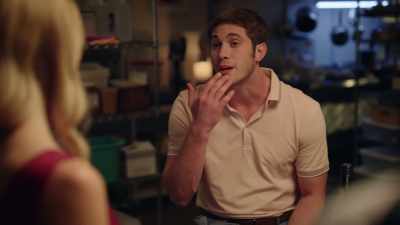 - Um...
- She loves me. - The Proposal Spot