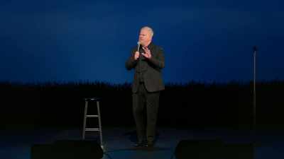 Um simples botão que, quando pressionado, - Jim Gaffigan: Dark Pale