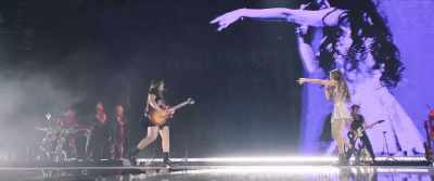 - Um, somebody told me - Olivia Rodrigo: GUTS World Tour