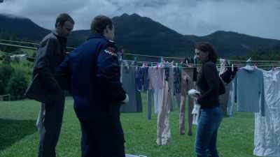 Um, sorry
I can't offer you tea.
The water's off. - The Kettering Incident