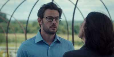 - Um... That's my daughter. - The Way Home