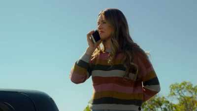Um, my truck broke down,
and I-I need some help. - Romance on the Ranch