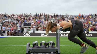 Um último sled push para Laura Horvath - Fittest on Earth: Retro/Active