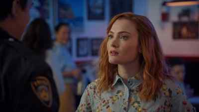 Um, would you maybe wanna - Aurora Teagarden Mysteries: A Lesson in Murder