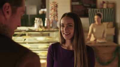 Um, if you're busy here, - Christmas at the Amish Bakery